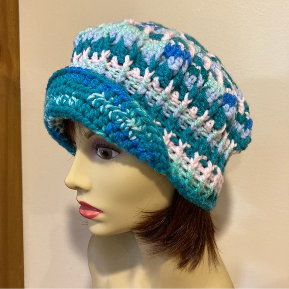 Ocean waves colors, hand knit, BoHo style, cap, with peaked visor, 4 season hat - Picture 3 of 9